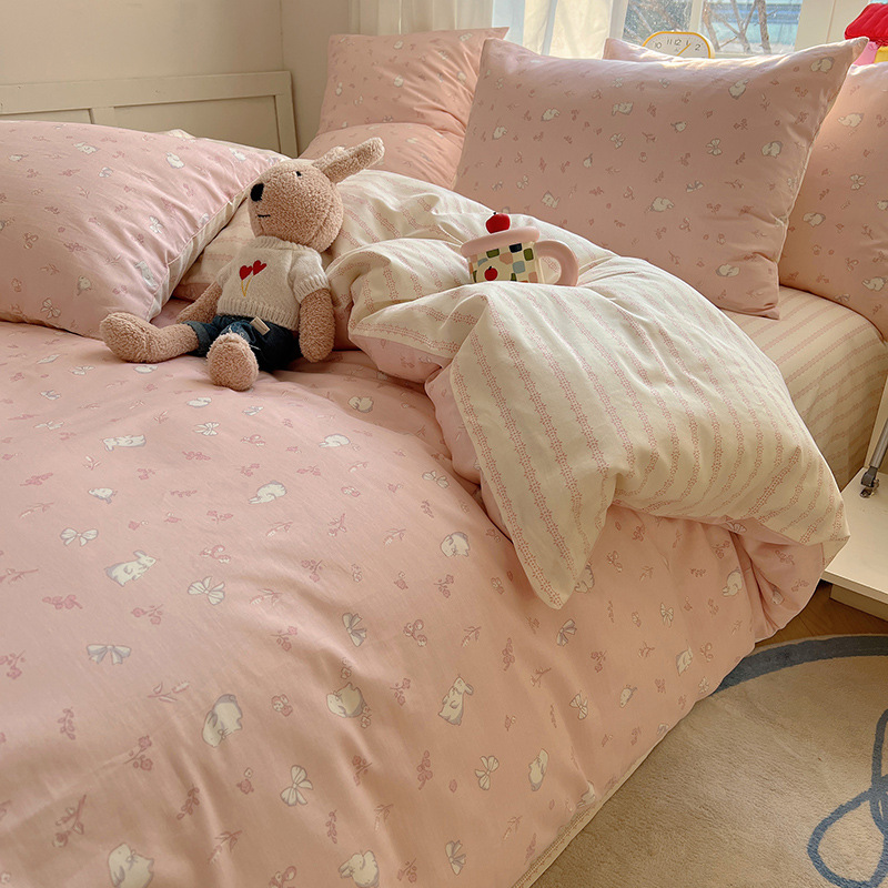 Picture of 2025 New Spring & Fall 60 Small Floral Cotton Four-Piece Set Ins Style Pure Cotton Dormitory Bed Bed Sheets Quilt Cover Three-Piece Set