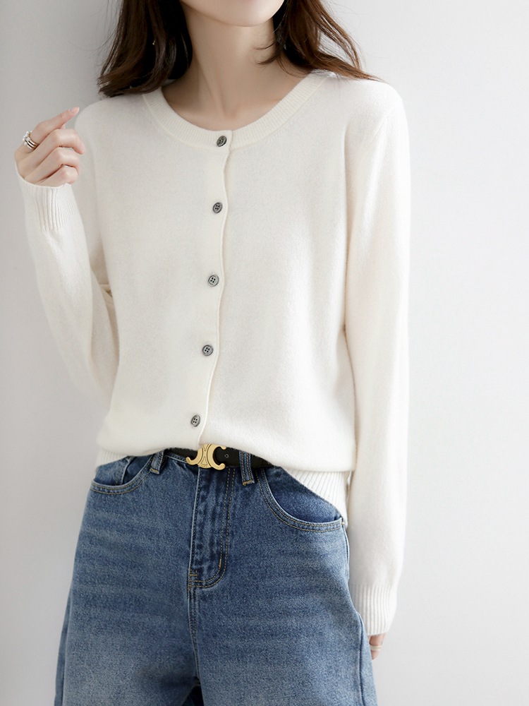 Picture of 2023 autumn and winter new women's round neck cardigan bottoming shirt Korean style long sleeve fashion soft knitted small coat