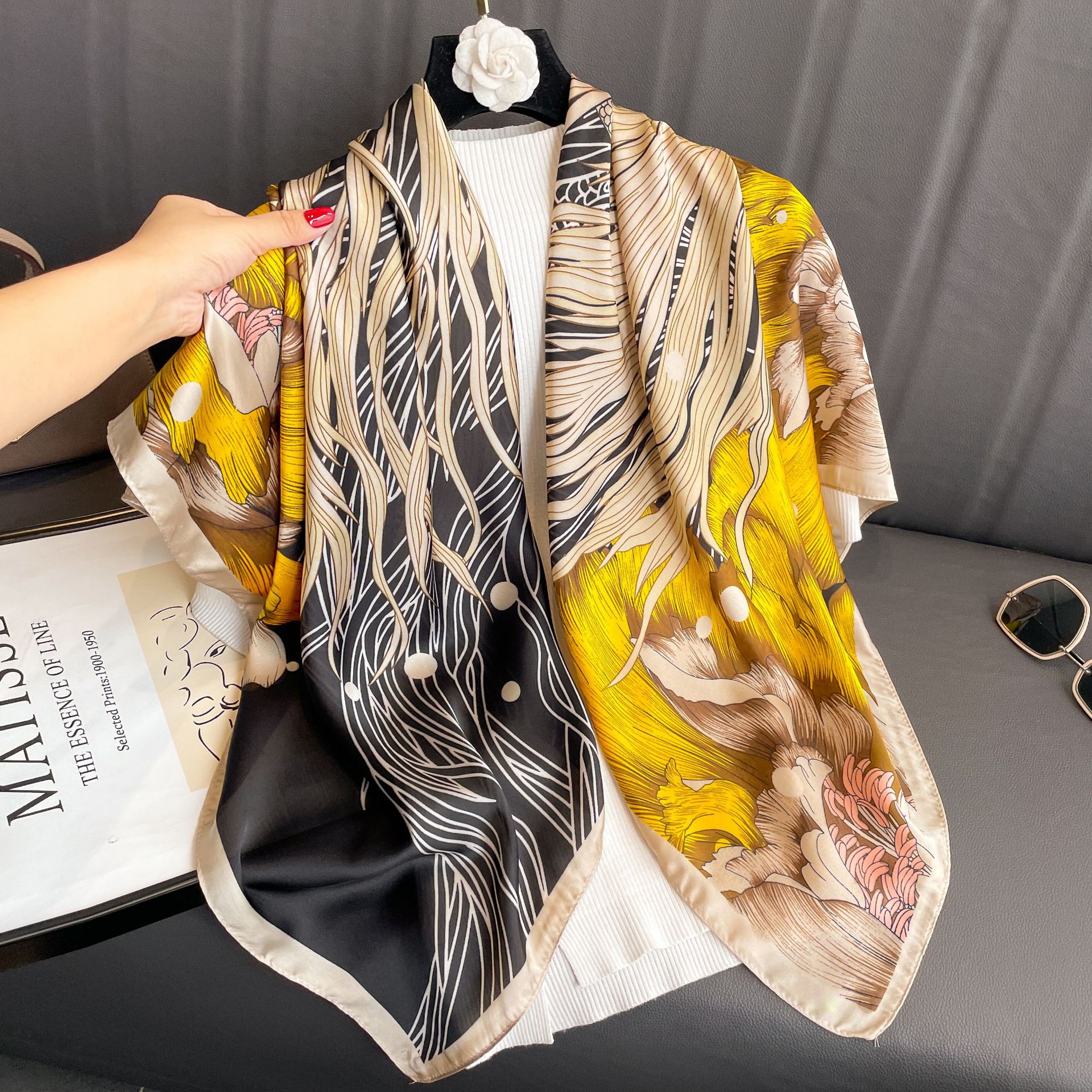 Spring and Autumn Scarf New 110 × 110 Square Scarf Big Fish Begonia Satin Scarf Li Jin Forged Silk Scarf Cross Border