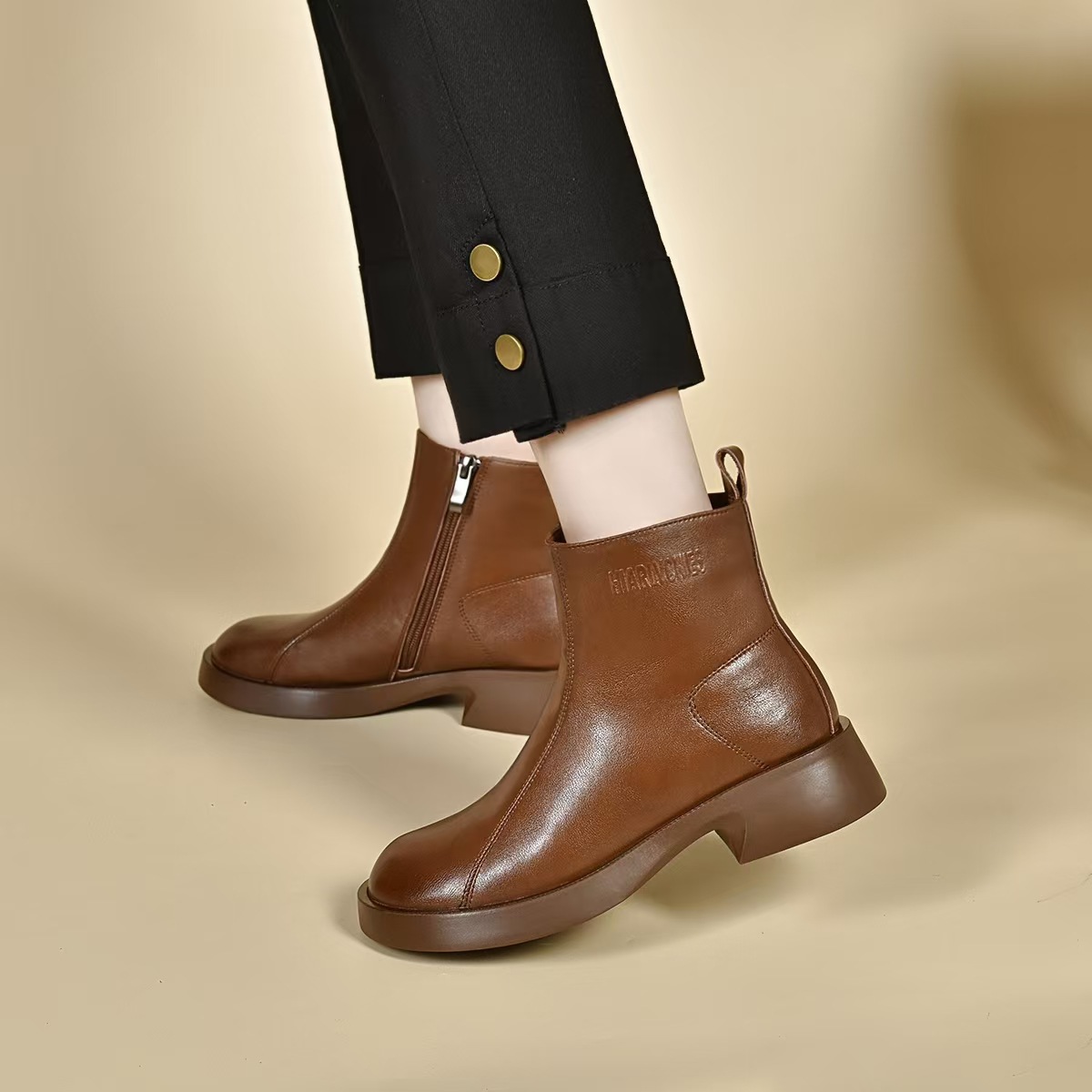 Martin Boots Women's 2024 Autumn and Winter New European and American Simple Flat Short Boots Cowhide Round Head Women's Casual Leather Boots Cotton Boots