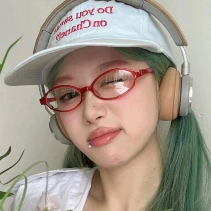 Picture of New retro small frame small face hot girl glasses frame student Female Anti-blue light glasses plain beauty artifact oval shape