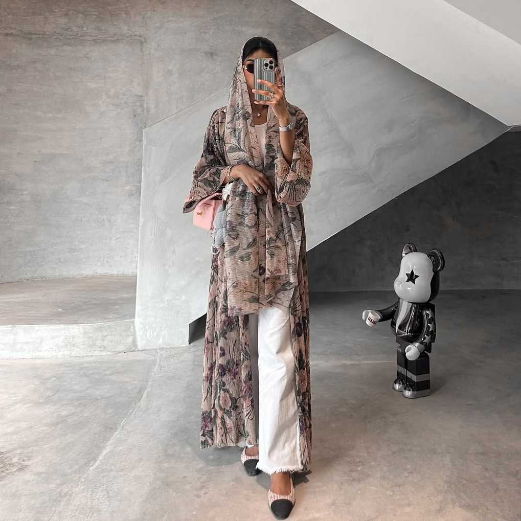 Picture of MQ231modest Middle Eastern women's Arab robe, long-sleeve pleated cardigan, printed jacket, outer robe