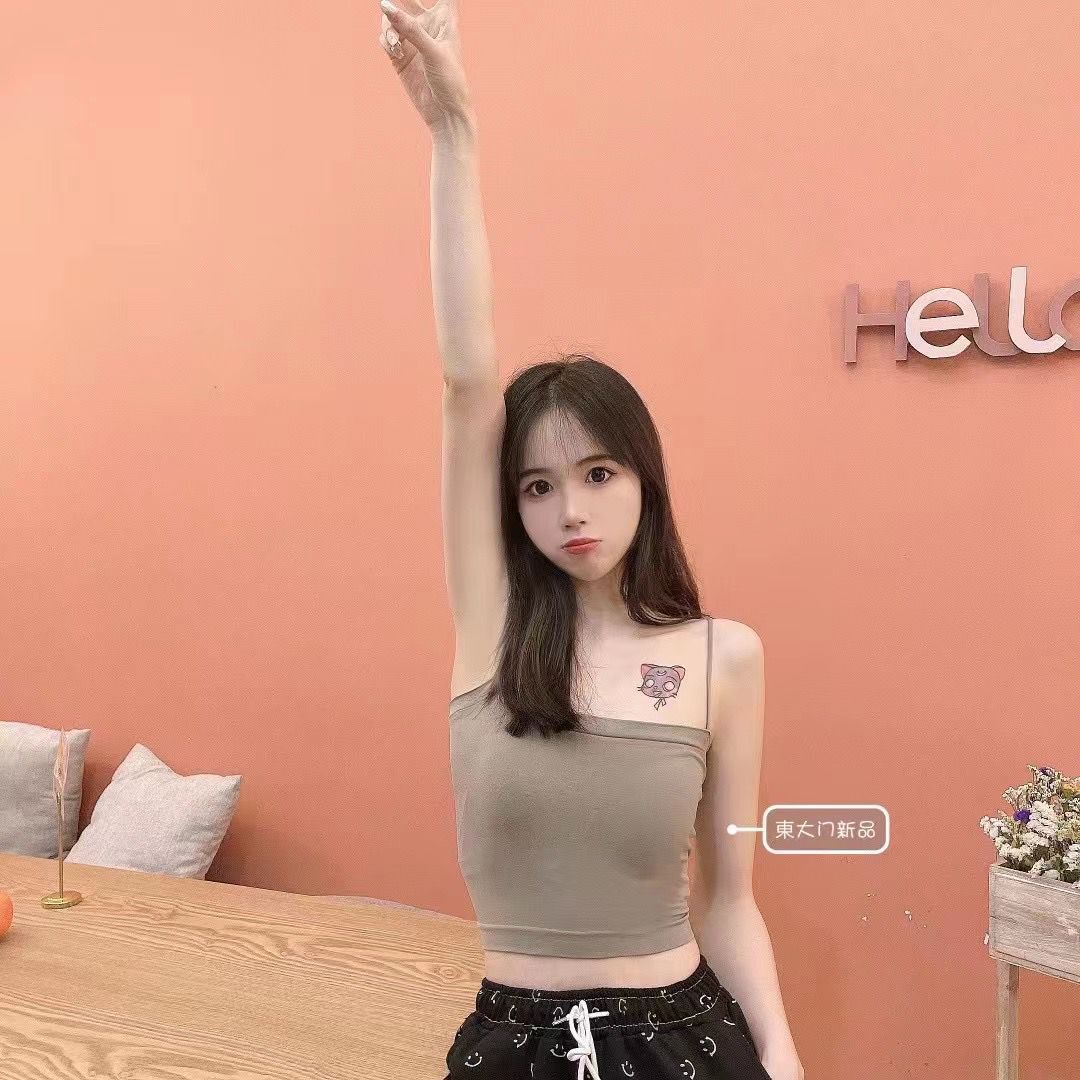 Picture of 2025 Ice Silk Seamless Oil Painting Girl Suspender Hot Girl Latex with Breast Pad Fixed Cup Wrapped Breast Tube Top Women Summer