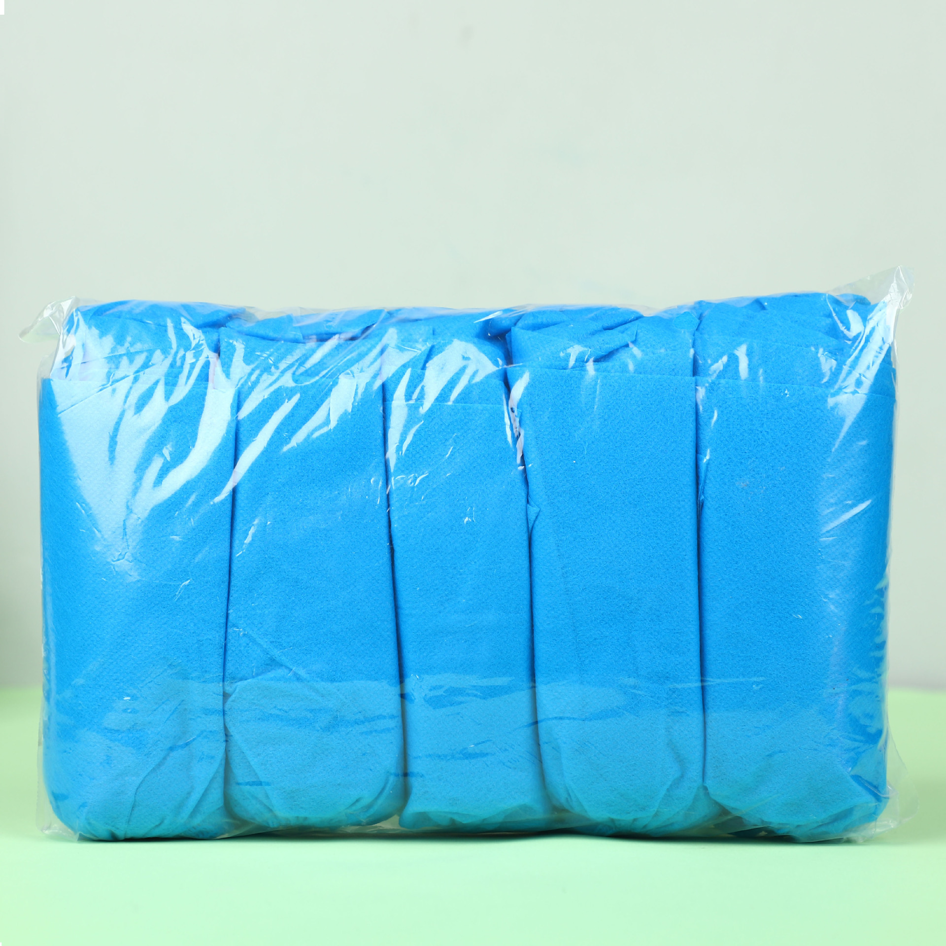 Picture of Non-woven shoe covers wholesale household dust-proof non-slip wear-resistant breathable machine room factory Special wholesale non-woven shoe covers