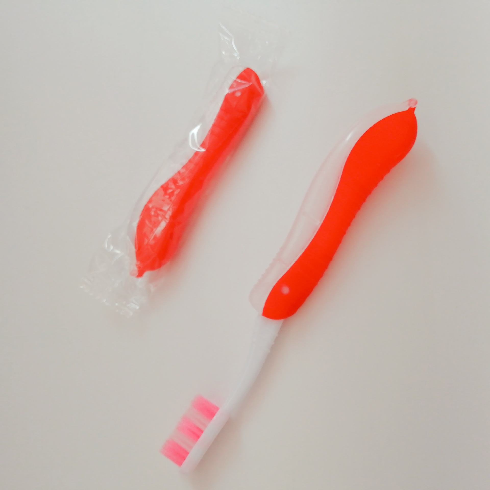 Picture of Folding Toothbrush Outdoor Travel Adult Personalized Portable Storage Sleeve Scrub Soft Hair Group Building Gift Advertising Toothbrush
