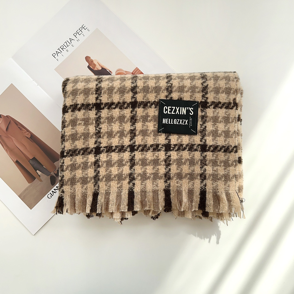 Picture of Korean Style Contrasting Houndstooth Scarf for Women in Autumn and Winter, Warm Retro, Versatile, High-End Shawl, Dual-Purpose Thickeneded Scarf