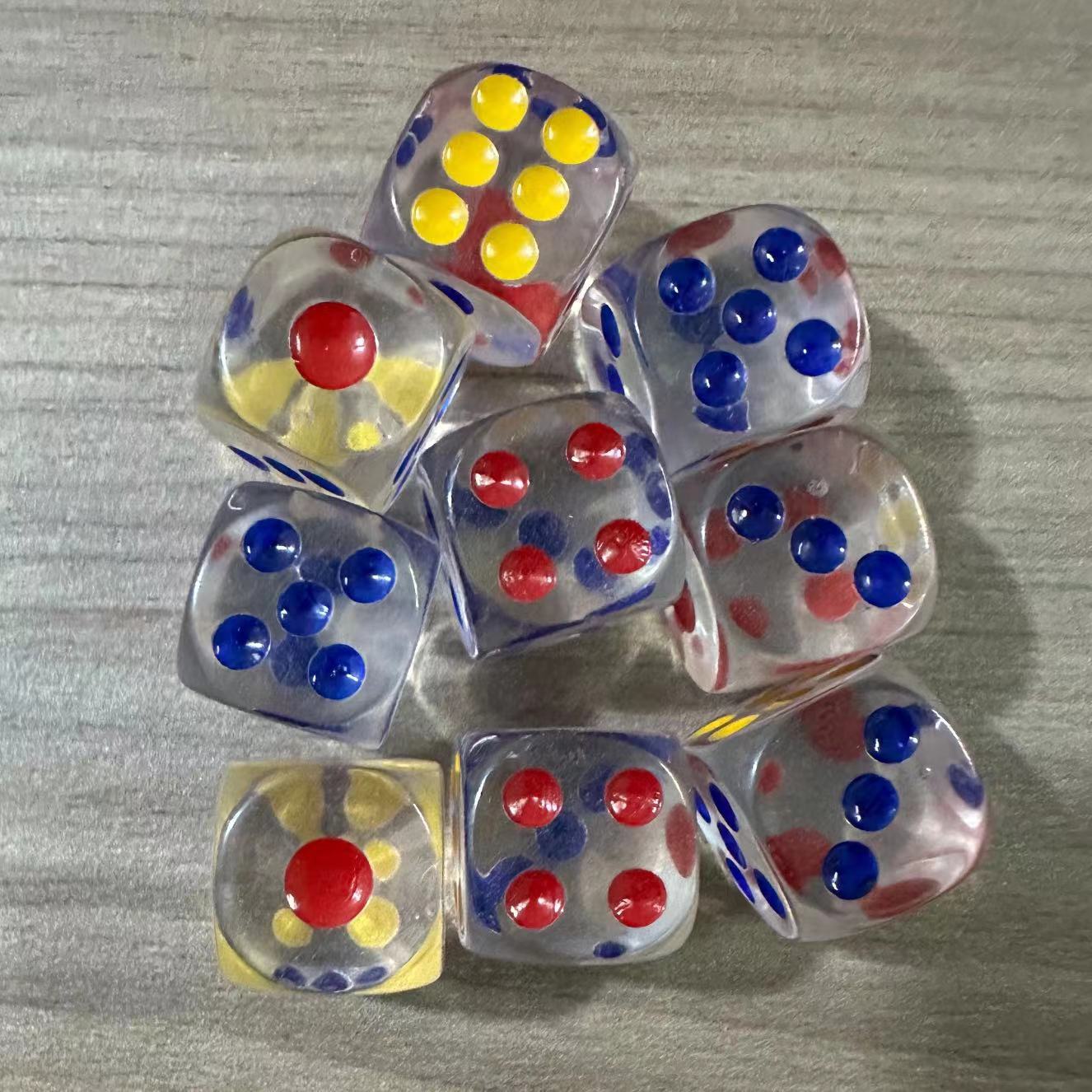 Picture of Yiwu Dege leisure and entertainment wholesale 14mm14mm 14 transparent crystal color dice color dice