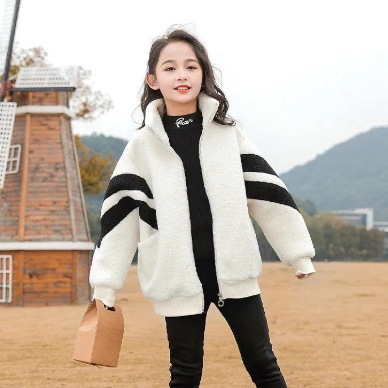 Picture of Children's Winter Clothing for Boys, Lamb Wool Jacket with Fleece Lining, Thickened for Older Children, Long-Sleeve Zipper, Girls' Lamb Wool Sweatshirt