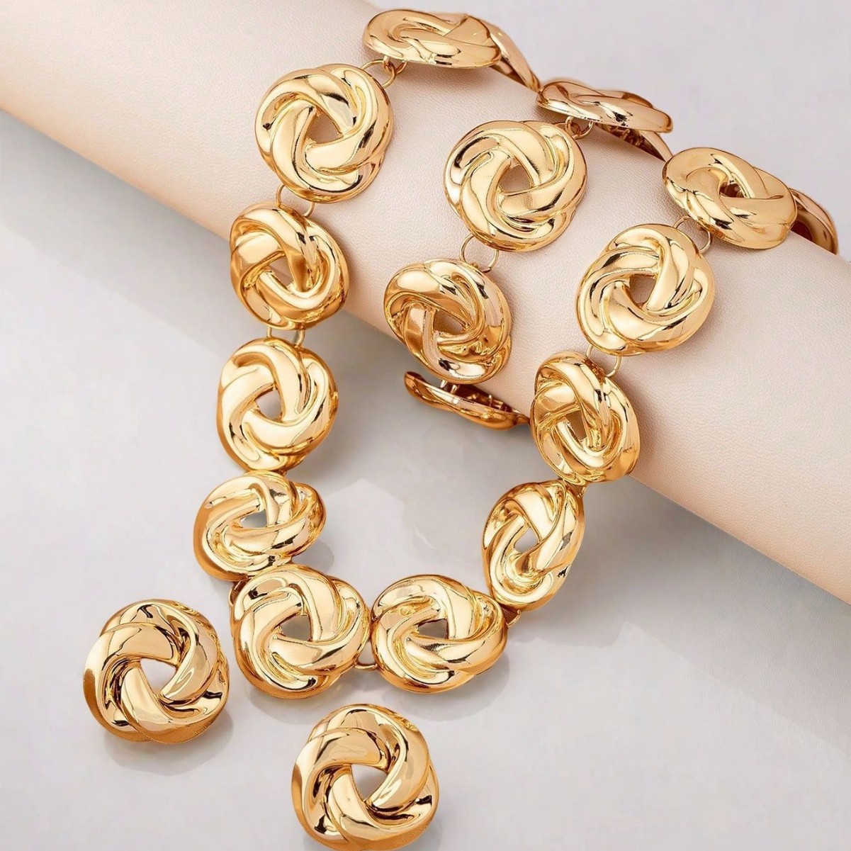 Picture of European and American Cross-border Source Retro Fashion Knot Geometric Necklace Bracelet Earrings Wrap Style Jewelry Niche Ladies