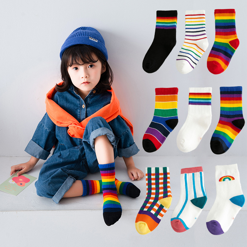 2020 Autumn and Winter new children's socks combed cotton rainbow mid-tube fashion socks children striped baby socks