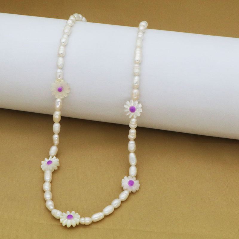 Picture of Korean Retro ins Niche Flower Baroque Natural Freshwater Pearl Necklace Women's European and American Light Luxury Simple Necklace