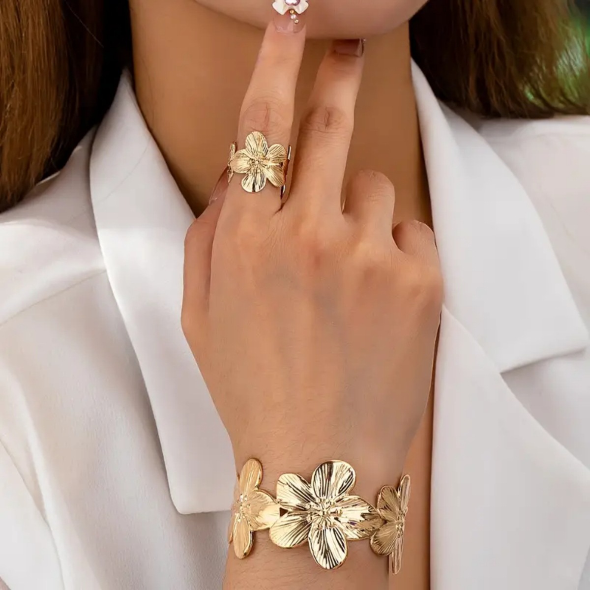 European and American titanium steel wide-faced flower bracelet ins cold wind opening adjustable bracelet sweet cool all-match can be used as arm ring