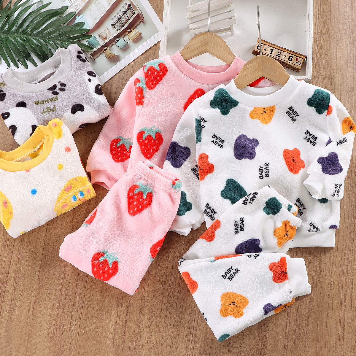 Children's Autumn and Winter Warm Flannel Suit, Quilted and Thickeneded Home Clothes, Autumn Clothes and Long Trousers, Boys and Girls Intimates Set