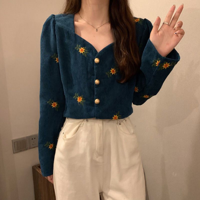 Picture of chubby girl autumn and winter plus size retro short corduroy shirt bubble sleeve western style loose long sleeve embroidered cardigan top
