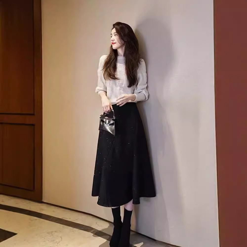 Picture of Woolen Skirt Women's Spring and Autumn Sweater High-end Wraped Hip Skirt New Style Western Style Gentle Wear Retro Skirt