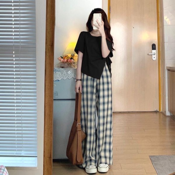Picture of 2023 New Summer Suit Women's Meat Covering Light Mature Salt Short-sleeved Top Slimming Paid Pants Wide-leg Pants Two-piece Set