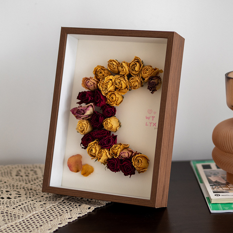 Picture of Dried flower photo frame wholesale handmade diy Three-Dimensional Hollow specimen frame 8 inch 7 inch insect clay model table picture frame