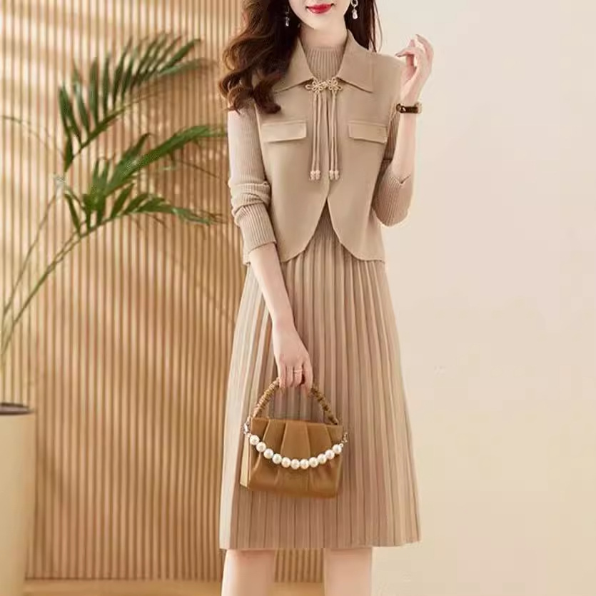 High-End Wool Knitted Dress for Women, Slim Vest Two-Piece Set, Autumn New High-End Fashion Suit Skirt