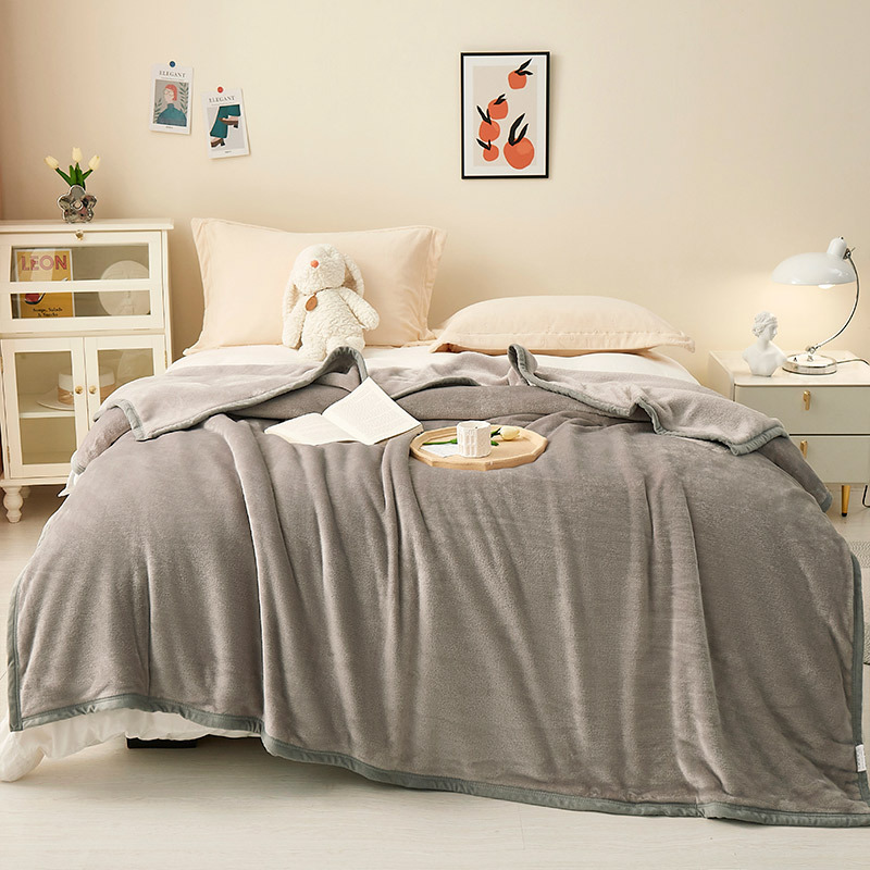 Picture of Quality Inspection Solid Color Milk Fleece Blanket Ferret Blanket Warm Thickened Winter Gift Bed Sheet Small Quilt Knee Blanket