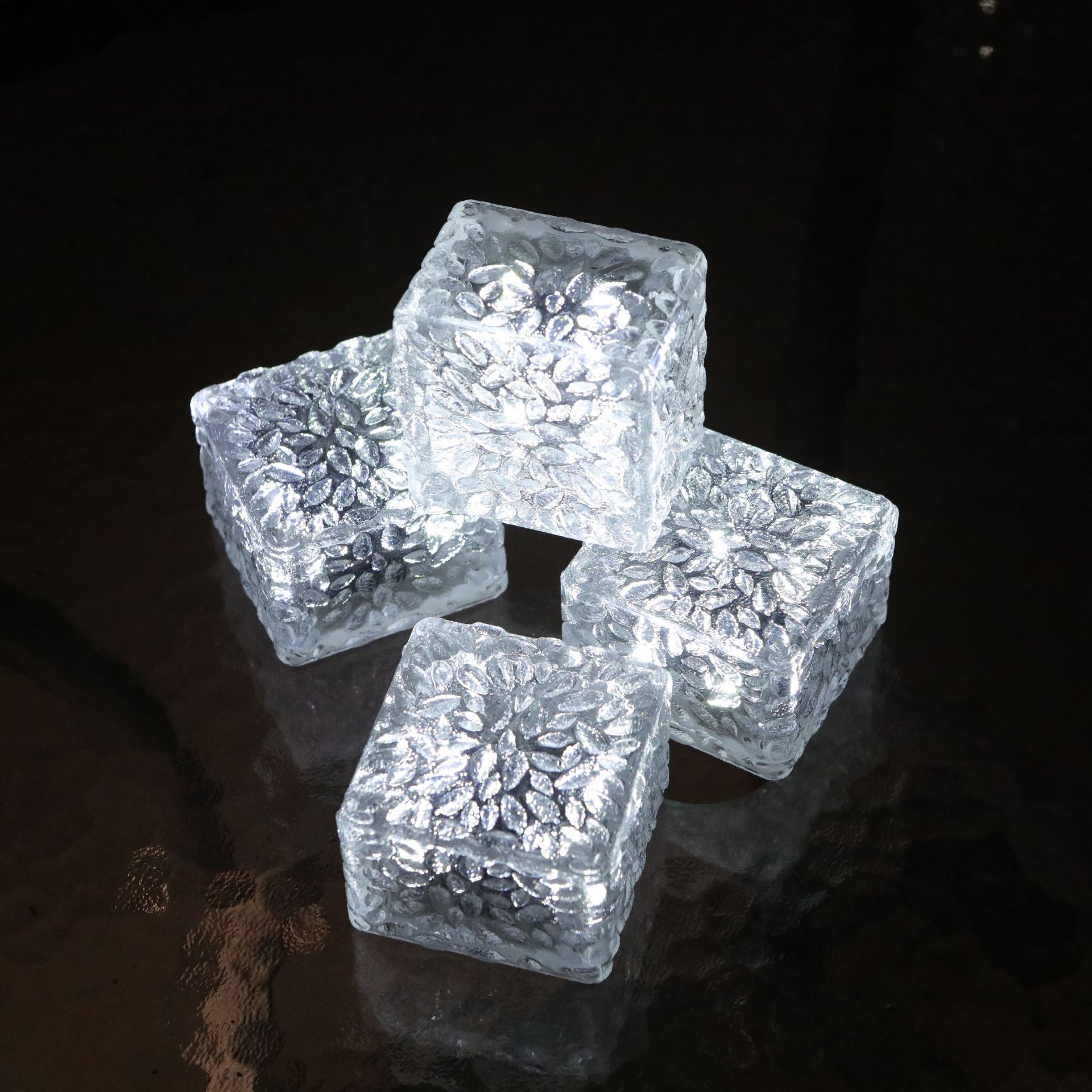 Picture of Cross-Border Amazon Solar Lamp Outdoor Waterproof Courtyard Landscape Decoration Ice Brick Lamp Square Ice Cube Lamp Lawn Lamp