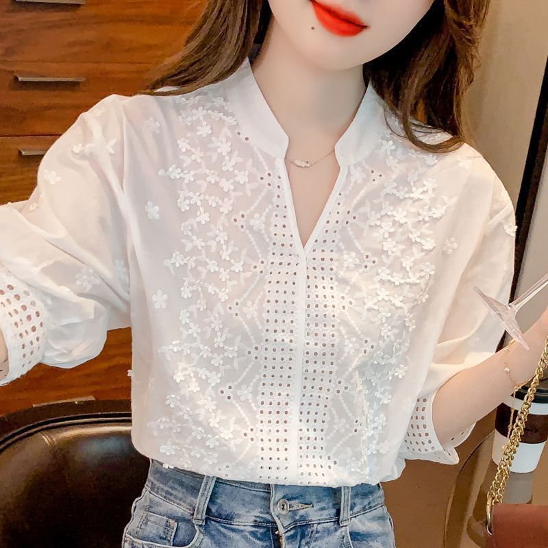 2025 Hollow Embroidered Short Sleeve Shirt Summer New White Shirt Women's Quarter