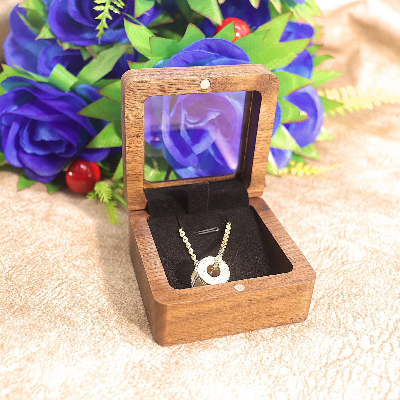 Picture of Factory wholesale walnut window jewelry box jewelry box pendant necklace small jewelry gift packaging storage box for women