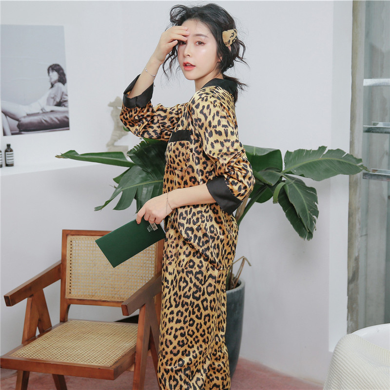 Picture of 2019 spring and summer long-sleeved pajamas women's artificial silk home wear suit leopard print sexy pajamas Ice Silk