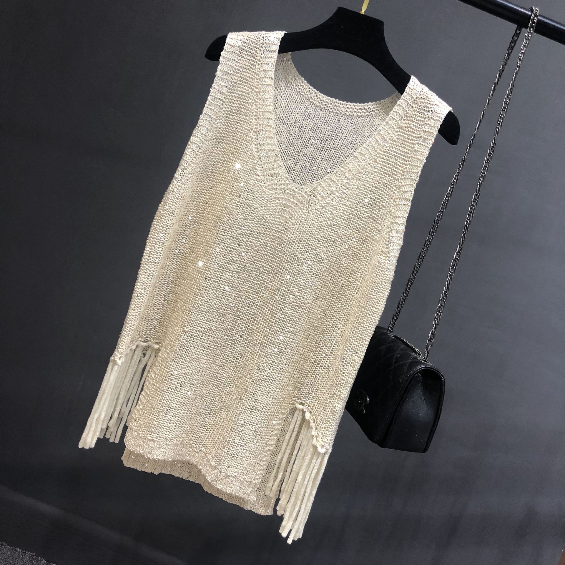 Picture of Spring and Autumn New All-match Hollow-out Knitted Sequin Vest Loose Sleeveless bingbing Internet Popular Ins Top