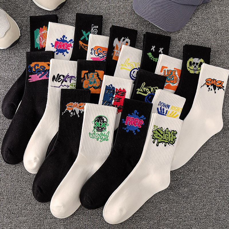 plus size stockings sports cotton socks ins student basketball socks for autumn and winter black and white men's socks