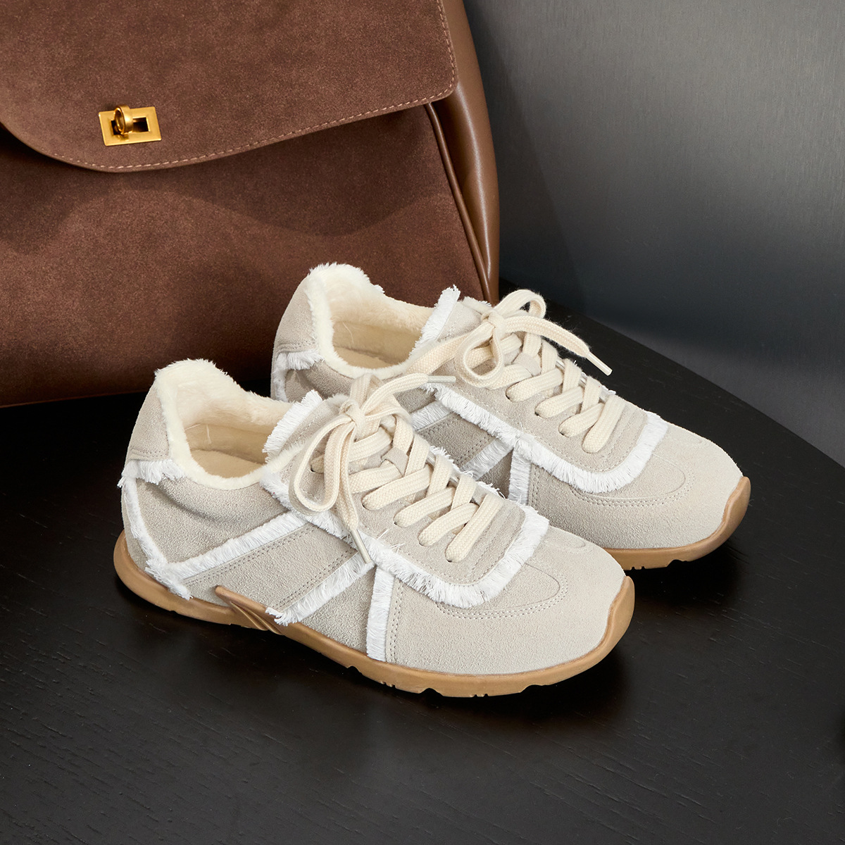 Picture of Thick-soled high-fleece-lined German training shoes women's 2024 autumn and winter new lace-up fur warm small size sports shoes