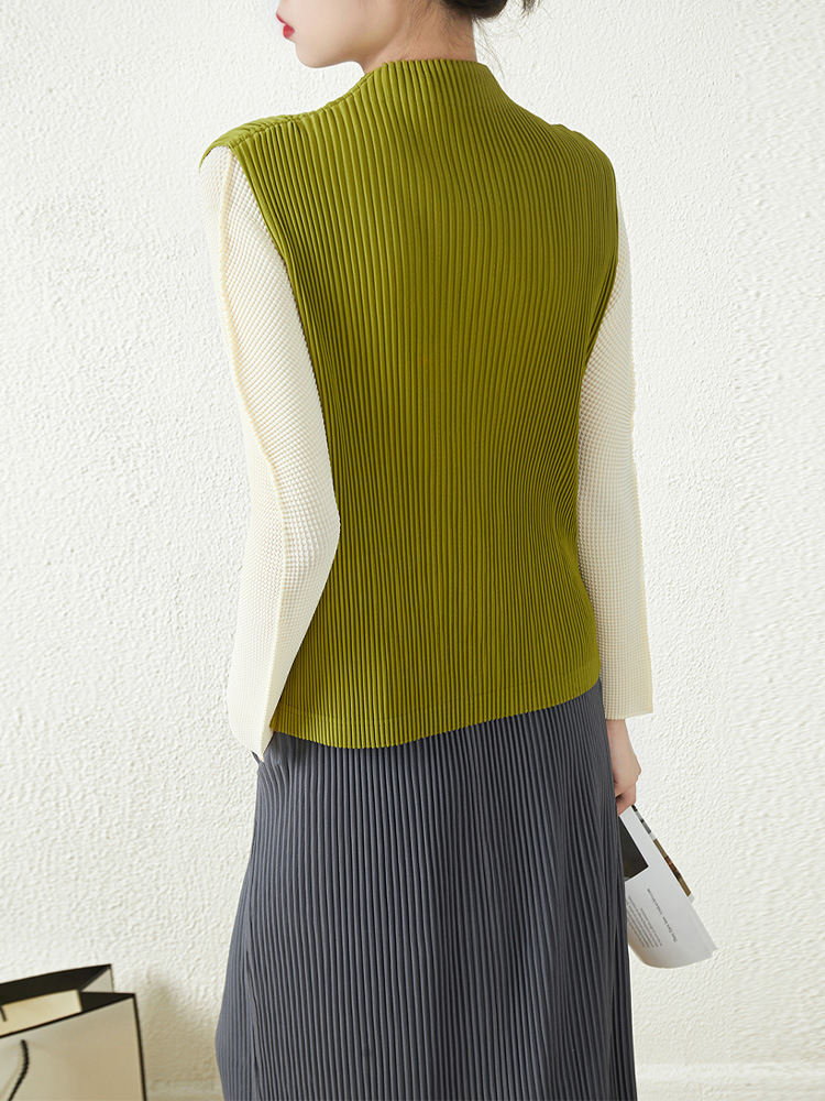 Picture of Sanzhai retro pleated National style buckle design small stand collar Chinese vest coat women's outer tower vest top