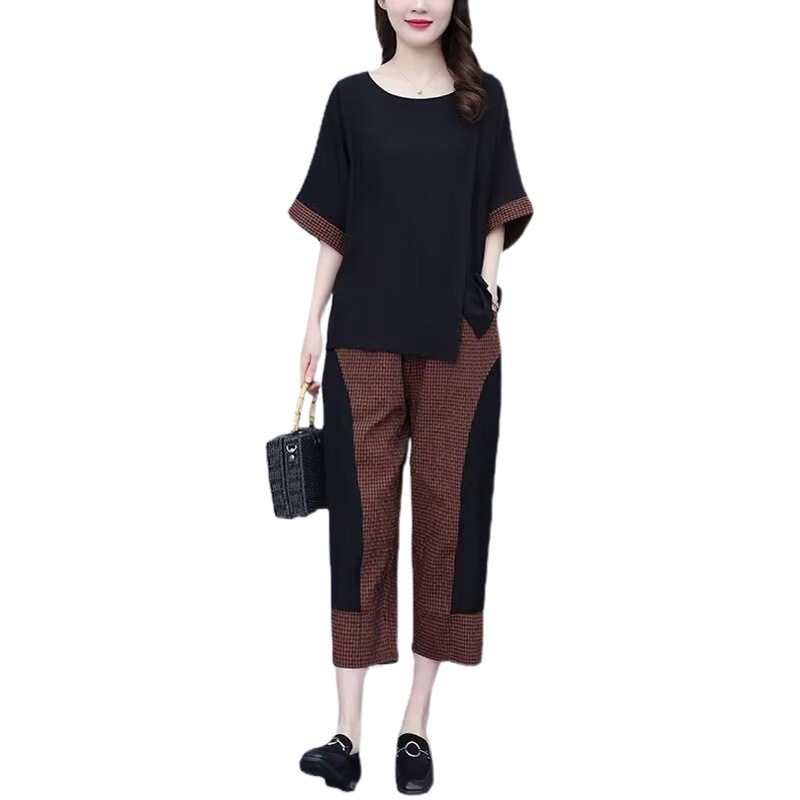 Korean-style Casual Suit Large Size Chubby Girl Loose Meat-covered Mid-sleeve Top Capri Pants Two-piece Set