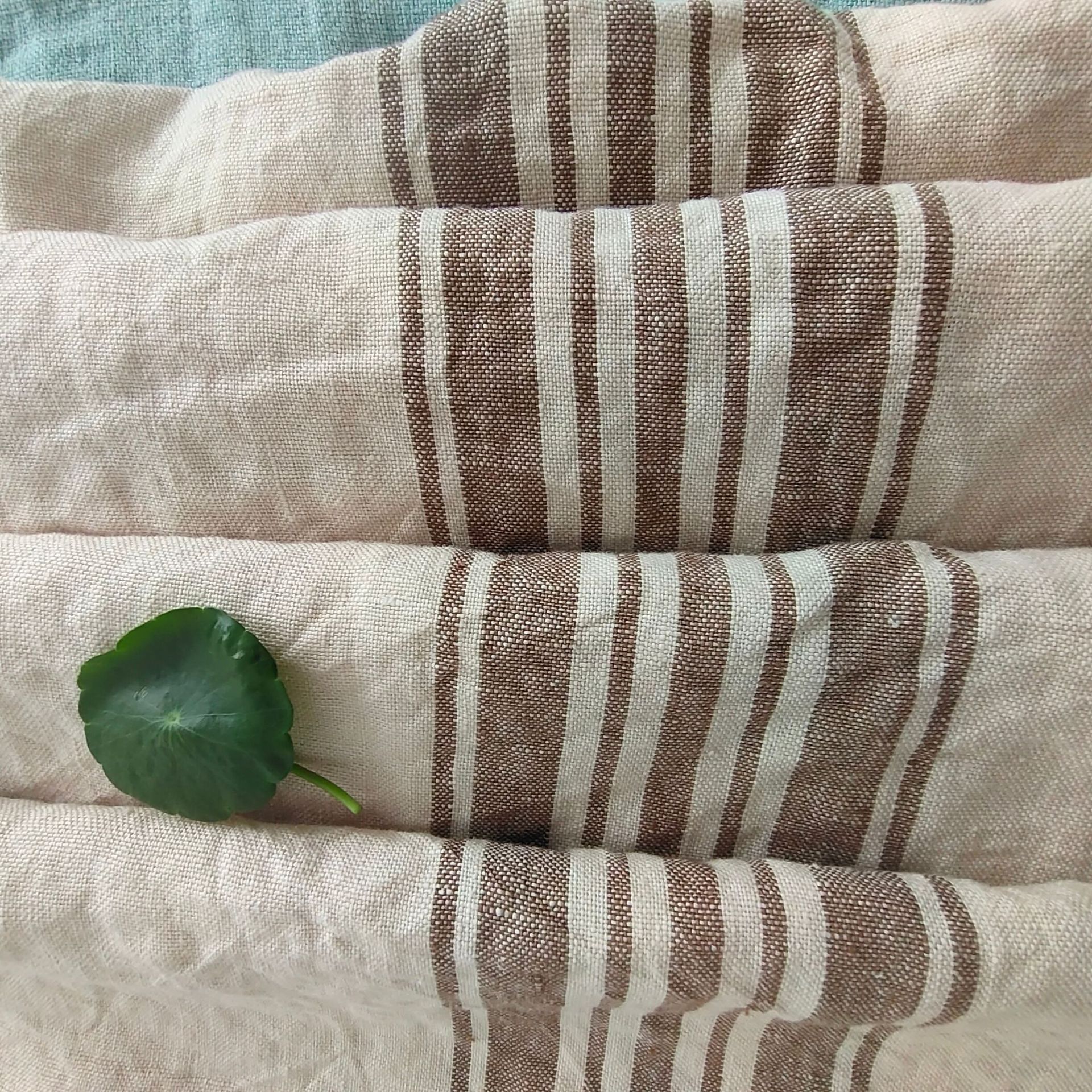Pure Linen Yarn-dyed Stripesd Tablecloth Fabric Enzyme Washable 180CM Tablecloth Fabric French Linen Vertical Stripes