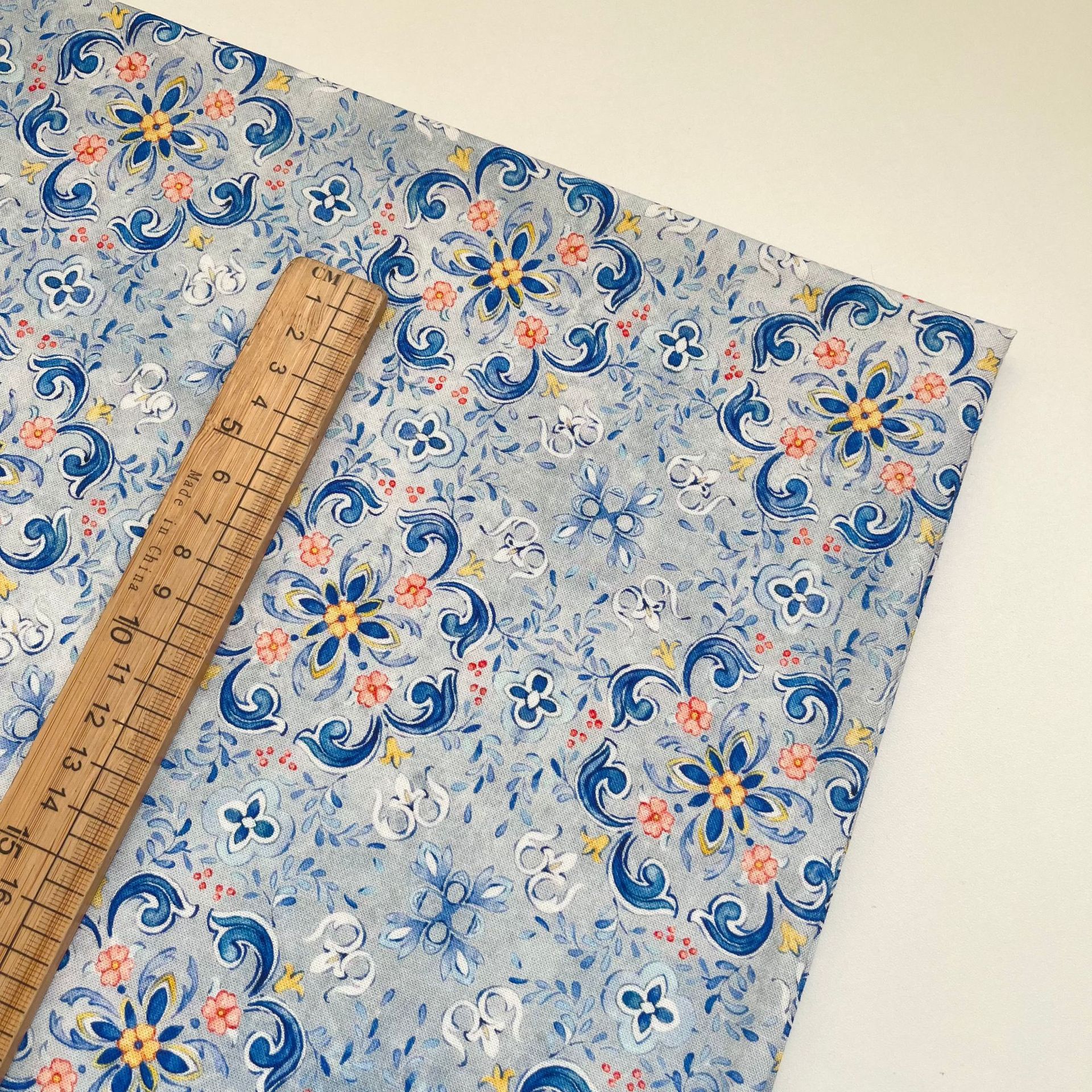 Picture of Retro Tuanhua in stock Supply Cotton 20 Cotton Linen Fabric Digital Printing Children's Shirt Hanfu Fabric