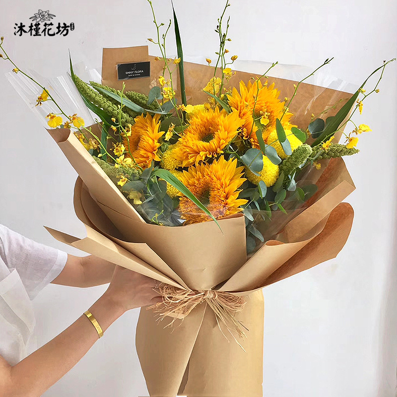 Picture of Manufacturer Wholesale Plain Kraft Paper Flower Packaging Materials Bouquet Floral Wrapping Paper Kraft English Newspaper