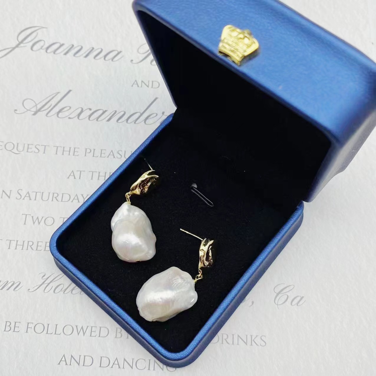 Picture of Natural Freshwater Baroque Pearl Women's Fashion Fashion Retro K Gold Earrings Earrings All-match Niche Face Modification