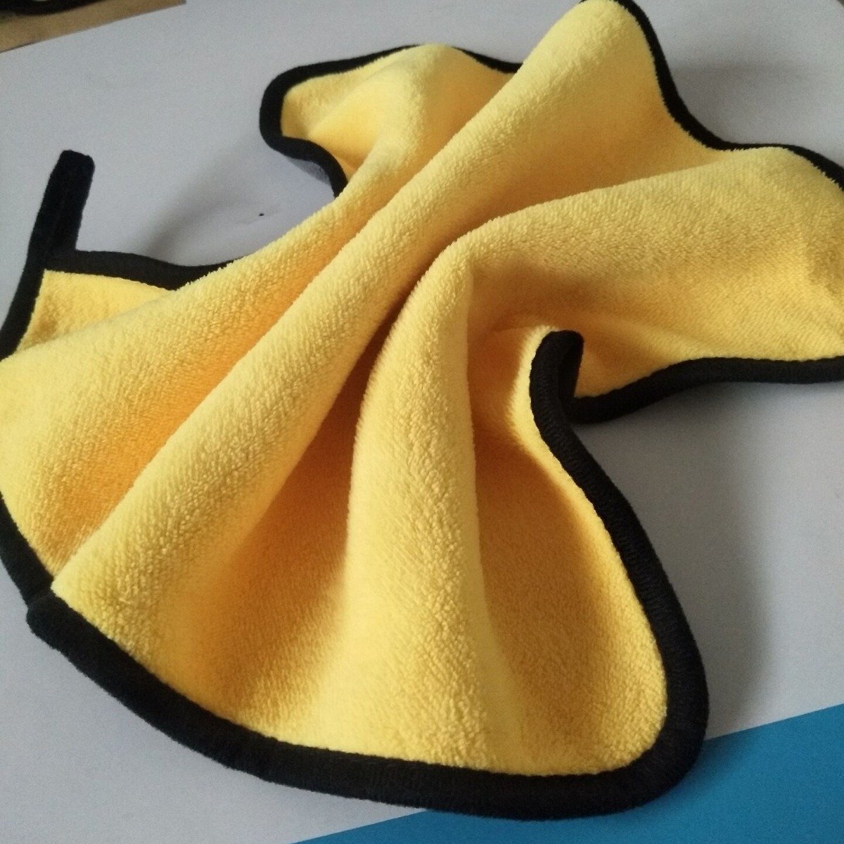 Picture of Car Cleaning Towel, High-Density Coral Fleece, Thickened Double-Sided Microfiber Square Towel for Car Cleaning