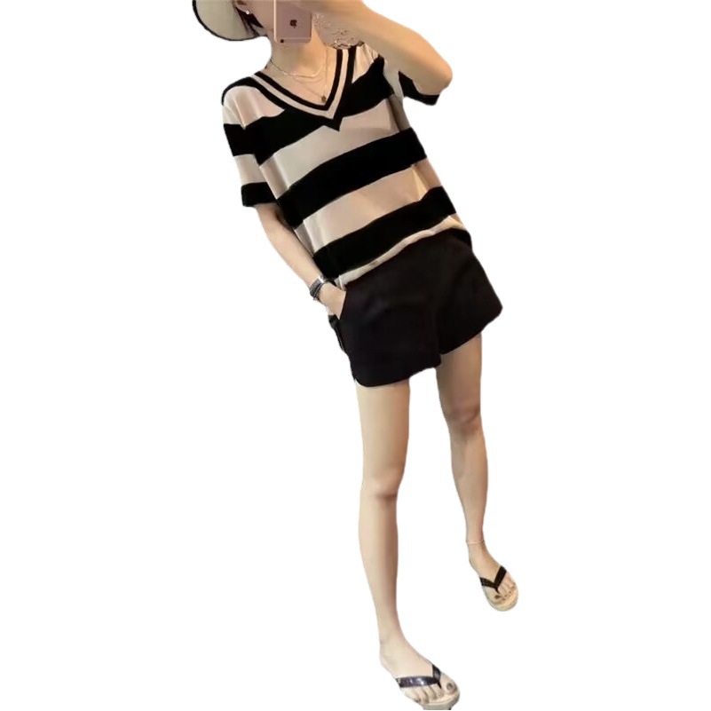 Large size women's summer coat 2023 Summer new 200kg fat sister short sleeve T-shirt hidden meat shorts two-piece set
