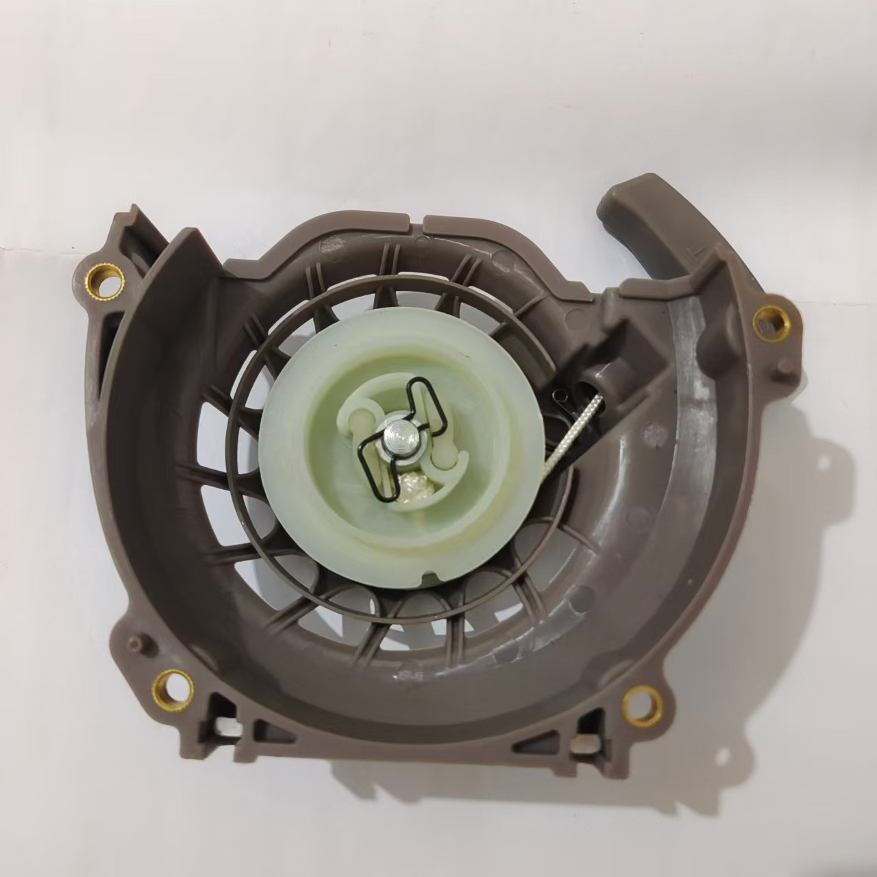 Suitable for Robin 48 ground drill accessories 48 ground drill starter suitable for 63CC snow blower starter pull plate