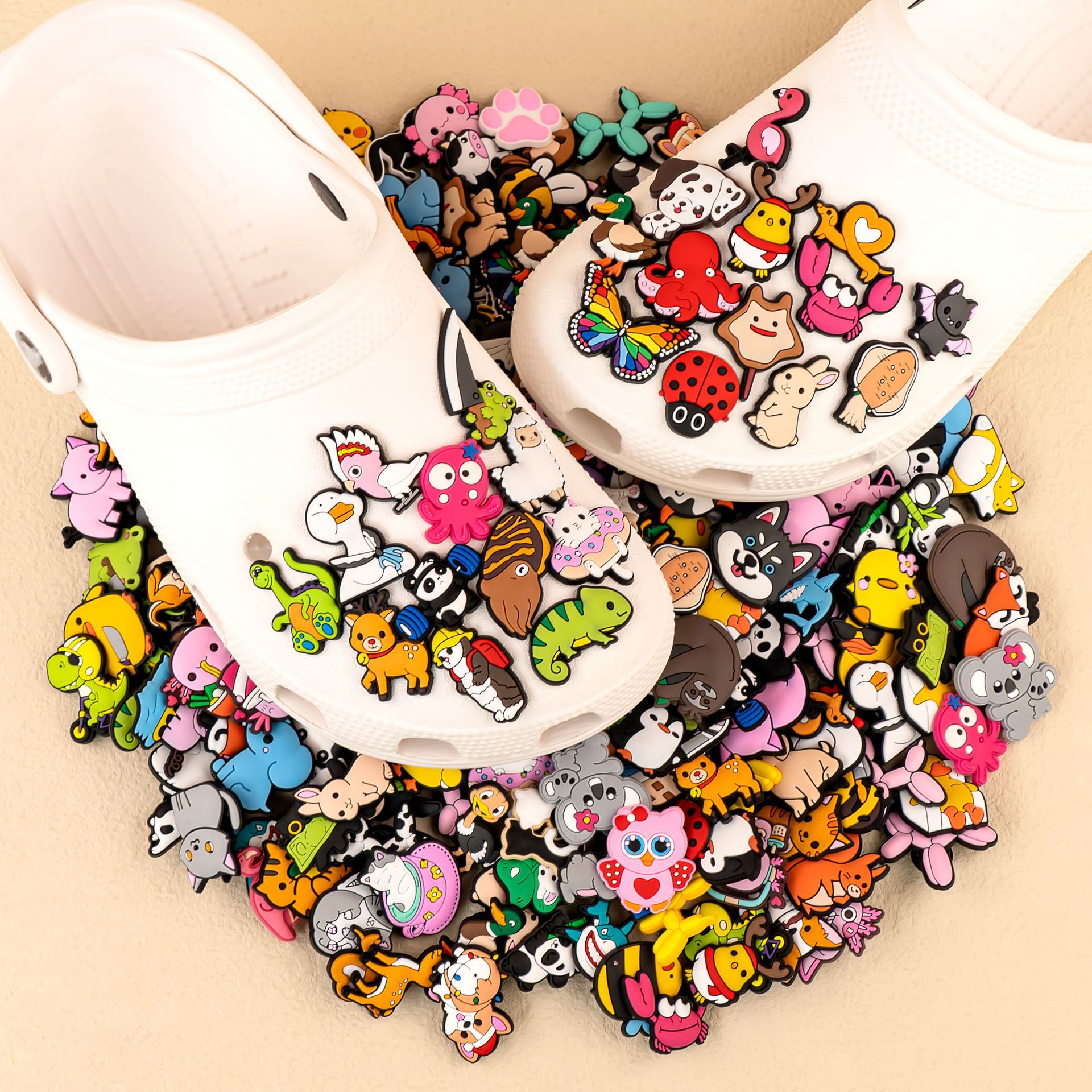 Clearance Random Mixed Clogs Flower In-Stock Beach Garden Shoe Decoration Accessories 100 Pieces Pvc Shoe Buckles Assorted Styles