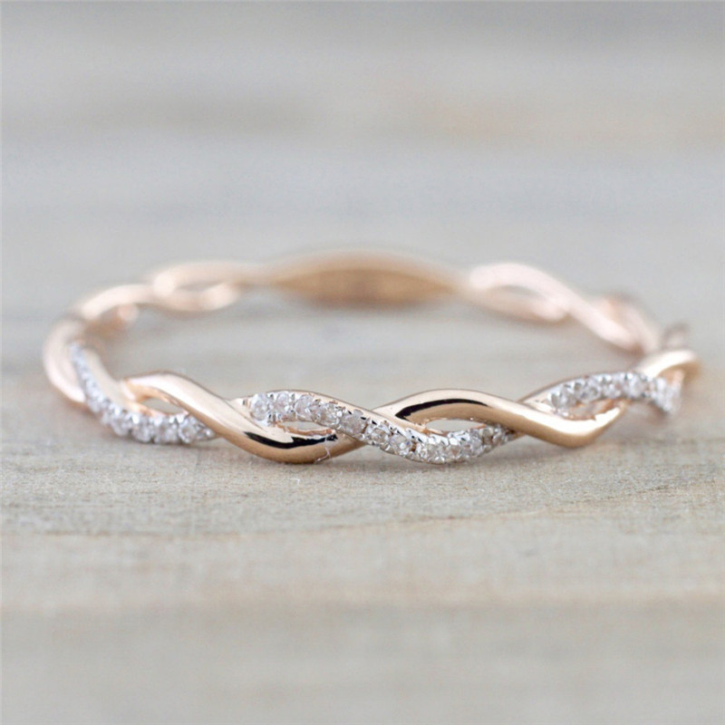Europe and the United States New Diamond Twist Ring Couple Ring Cross-border Hot Selling Simple Fashion Ladies Jewelry