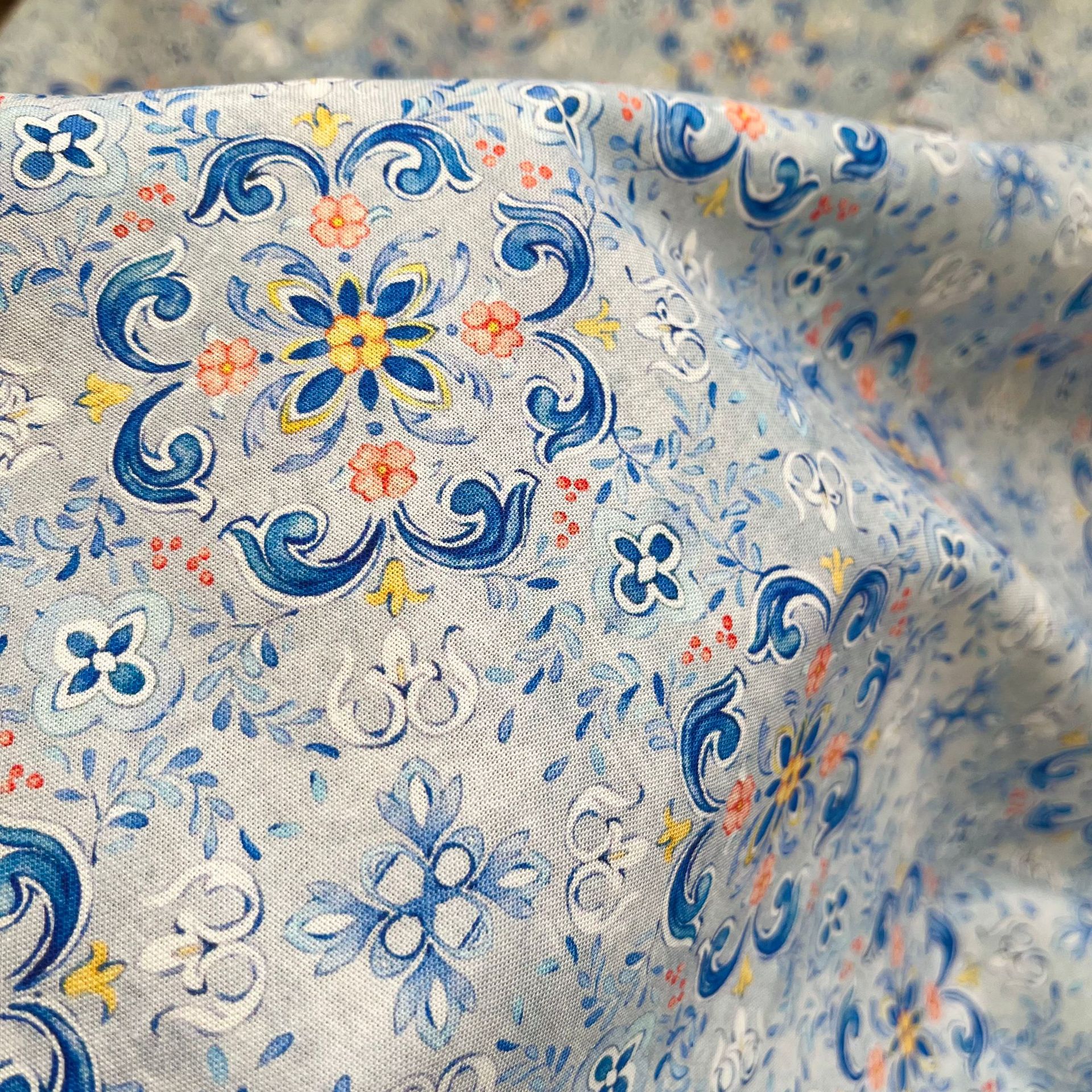 Picture of Retro Tuanhua in stock Supply Cotton 20 Cotton Linen Fabric Digital Printing Children's Shirt Hanfu Fabric