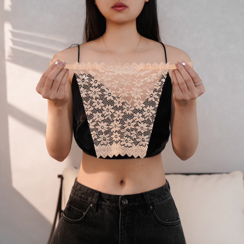 Picture of A variety of flower-shaped chest lace single-layer double-layer anti-running light leakage tube top breast covering breast cloth one-piece anti-light leakage