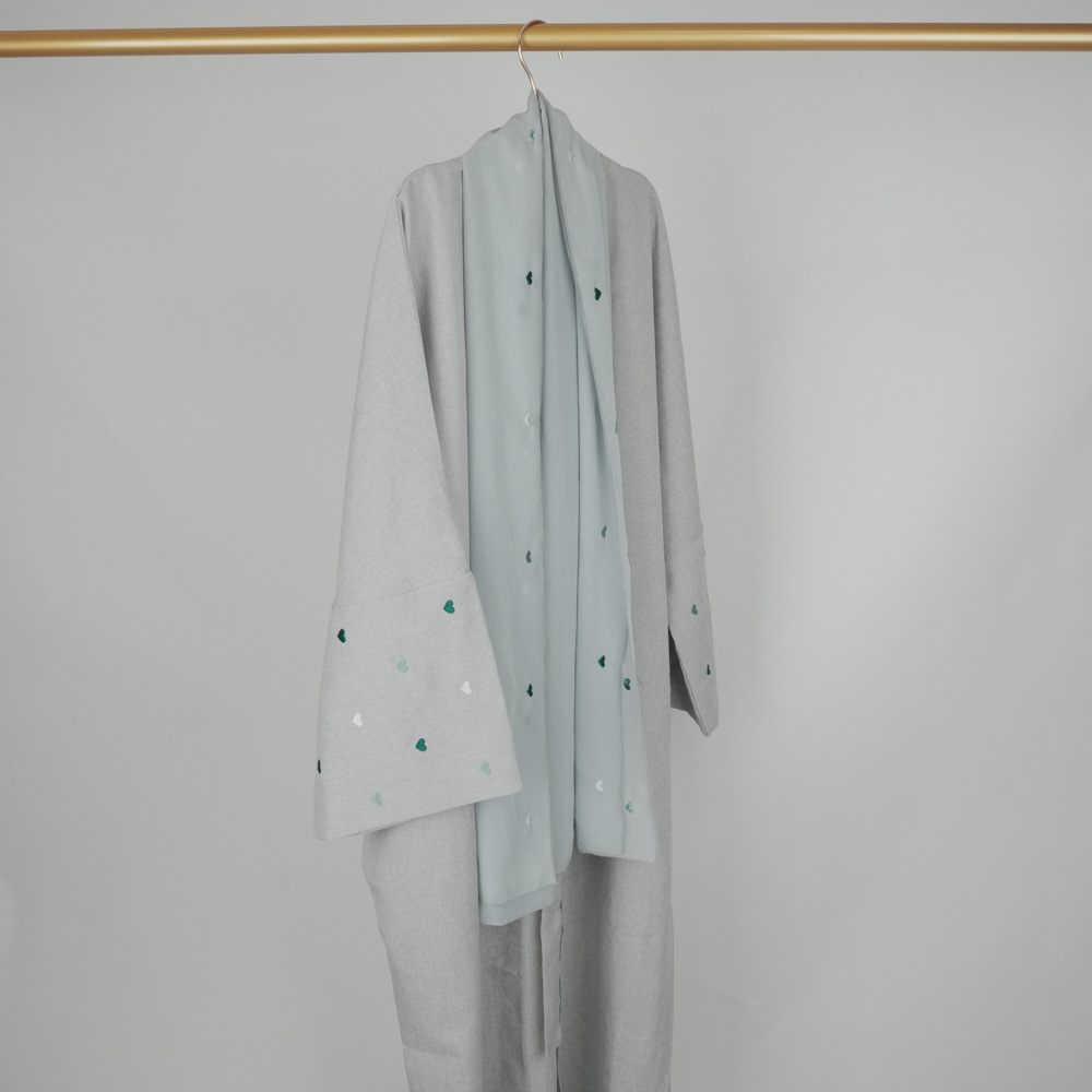 Picture of Cross-border Embroidered Ethnic Cardigan open abaya Middle East Dubai Long Sleeve Love Embroidered Linen Ethnic Costume