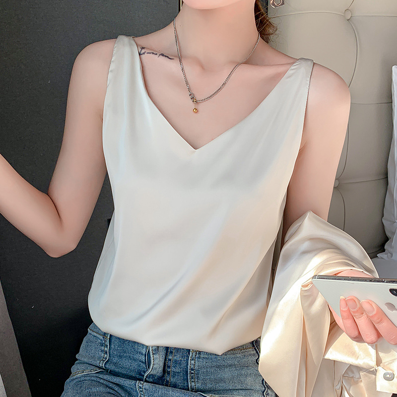 2023 Women's wear V-neck satin silk camisole women's summer plus size loose imitation mulberry silk bottoming shirt