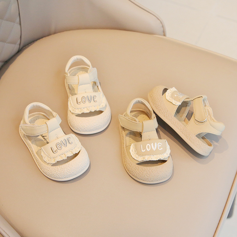 Girls' Sandals Summer Breathable Soft-soled Baby Shoes Kick-proof Toddler Shoes 1-2-3 Years Old Non-slip Water-treading Lightweight Children's Shoes