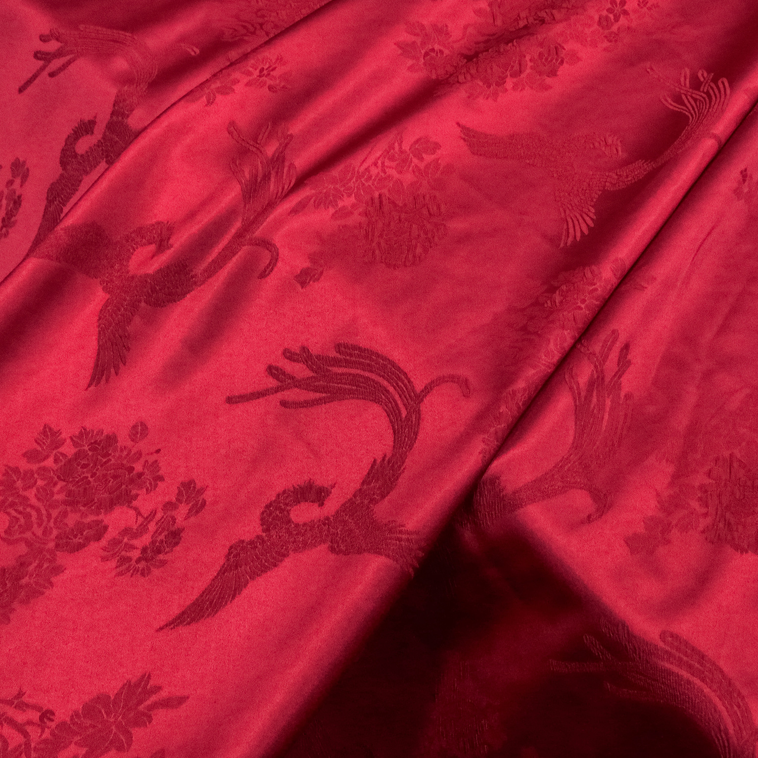 Big red phoenix pattern jacquard silk stretch satin crown music crepe fabric pleated texture new Chinese cheongsam fabric