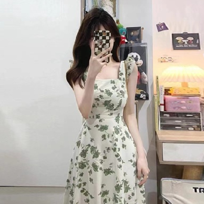 2022 summer new French square collar small flying sleeve floral dress niche design waist slimming A- line dress