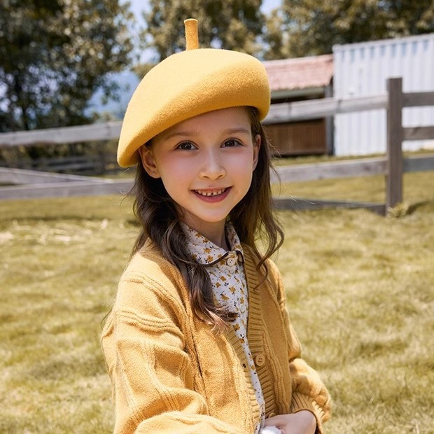 Picture of New Year Autumn and Winter Red Woolen Beret Fashionable Warm Girls Painter Hat Children's Parent-Child Winter Hat Women