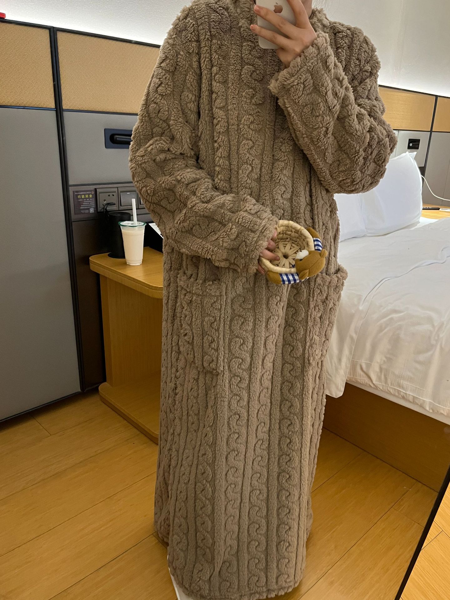 Picture of [Original Real shot] walking quilt coral velvet jacquard nightgown winter pajamas warm homewear nightdress